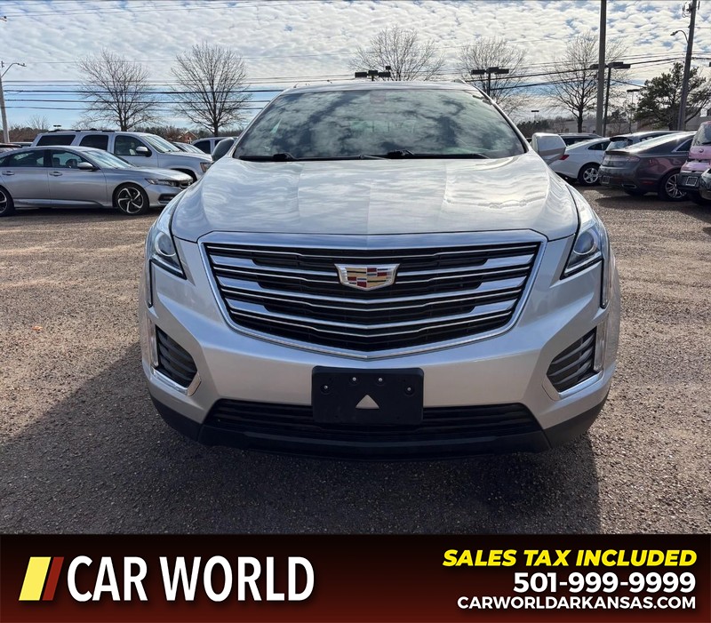 Cadillac XT5 Vehicle Full-screen Gallery Image 10