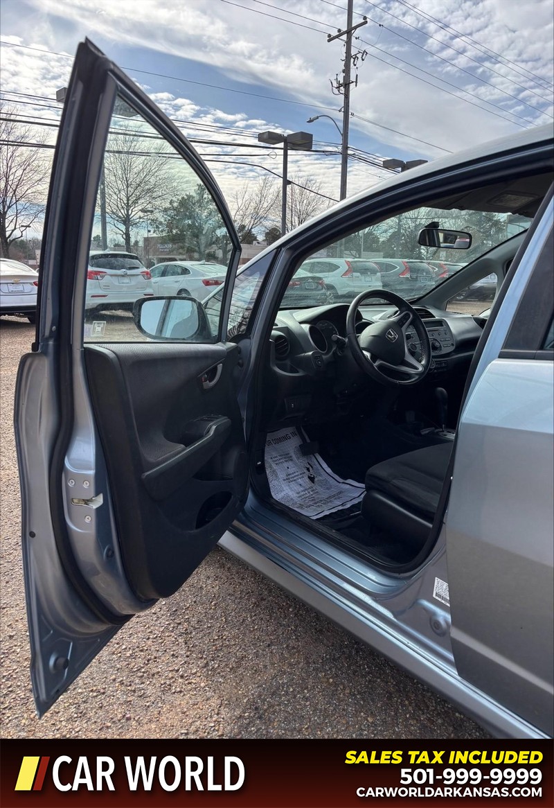 Honda Fit Vehicle Full-screen Gallery Image 12