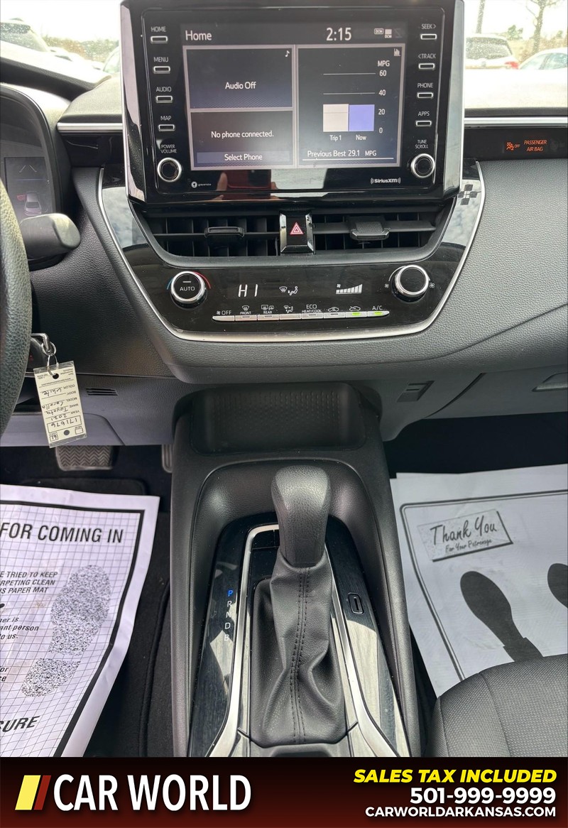 Toyota Corolla Vehicle Full-screen Gallery Image 17