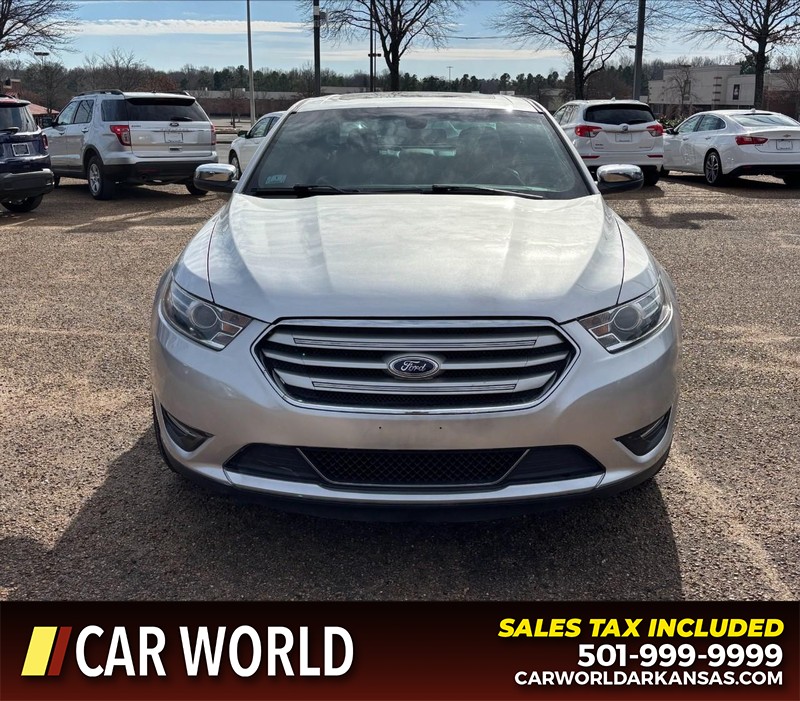 Ford Taurus Vehicle Full-screen Gallery Image 10