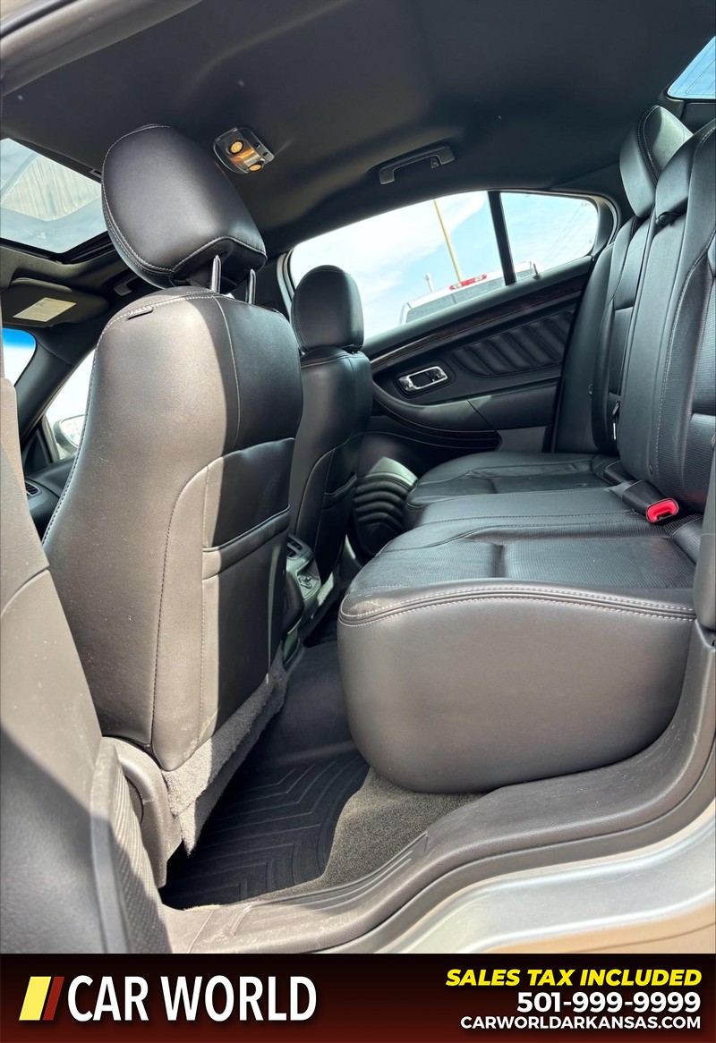 Ford Taurus Vehicle Full-screen Gallery Image 15