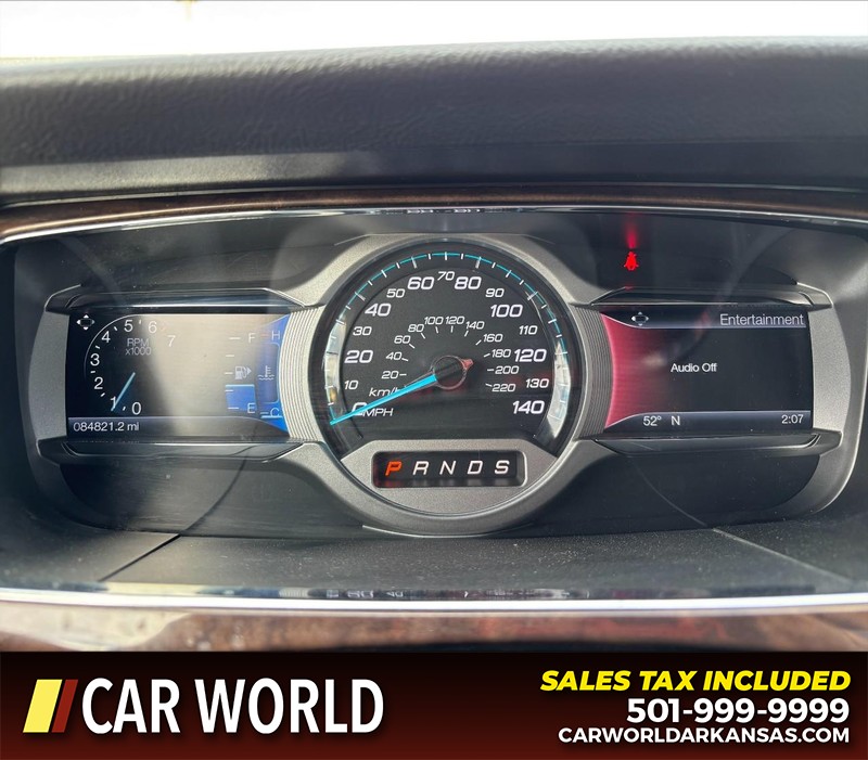 Ford Taurus Vehicle Full-screen Gallery Image 20