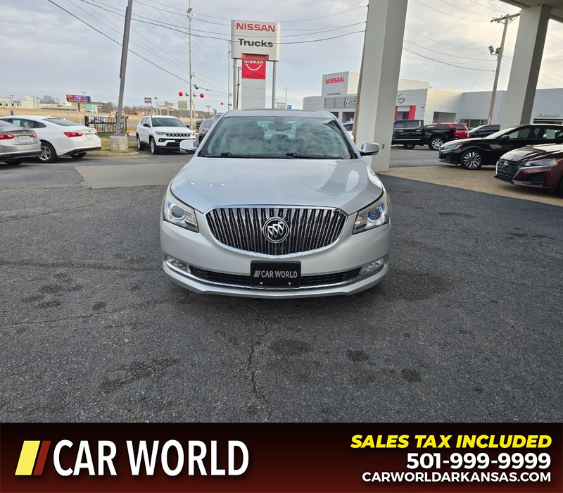 Buick LaCrosse Vehicle Full-screen Gallery Image 2