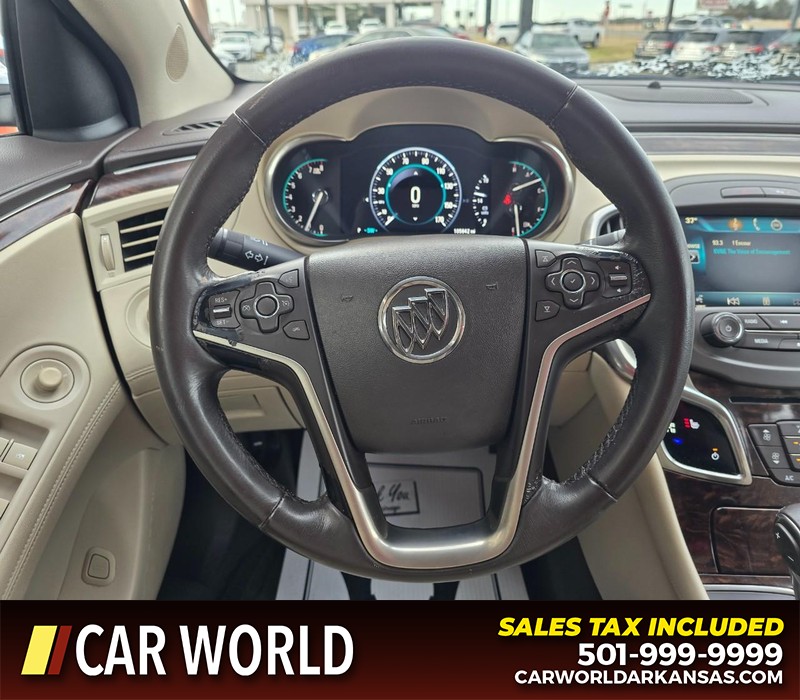 Buick LaCrosse Vehicle Full-screen Gallery Image 15