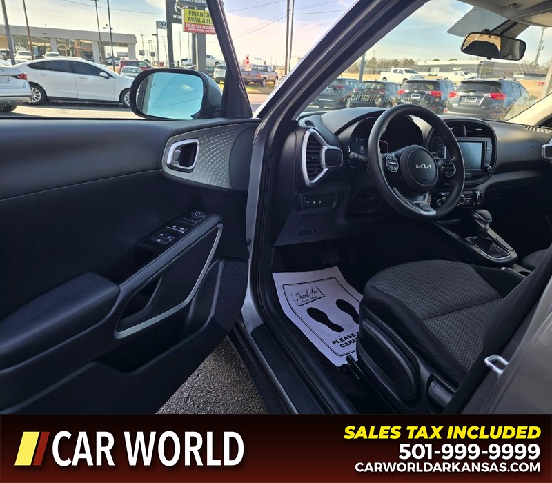 Kia Soul Vehicle Full-screen Gallery Image 8