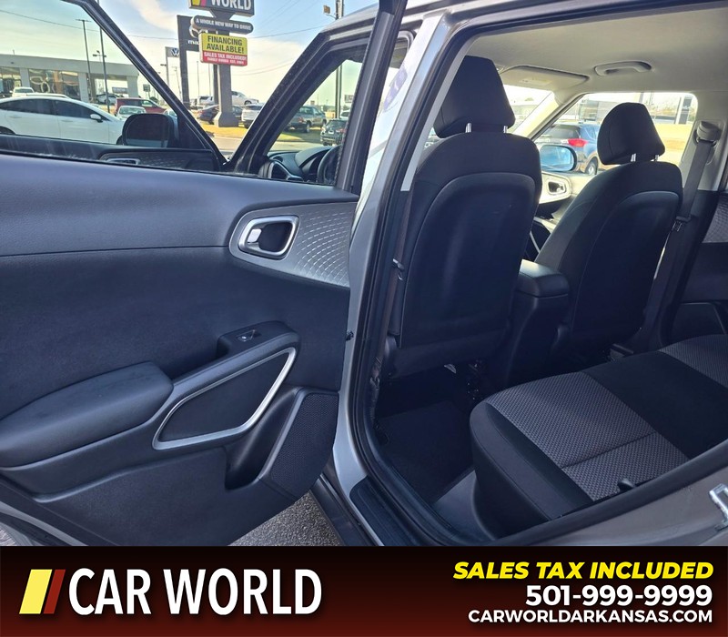 Kia Soul Vehicle Full-screen Gallery Image 10