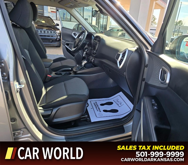 Kia Soul Vehicle Full-screen Gallery Image 12