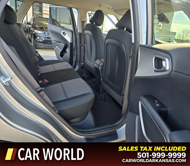 Kia Soul Vehicle Full-screen Gallery Image 13