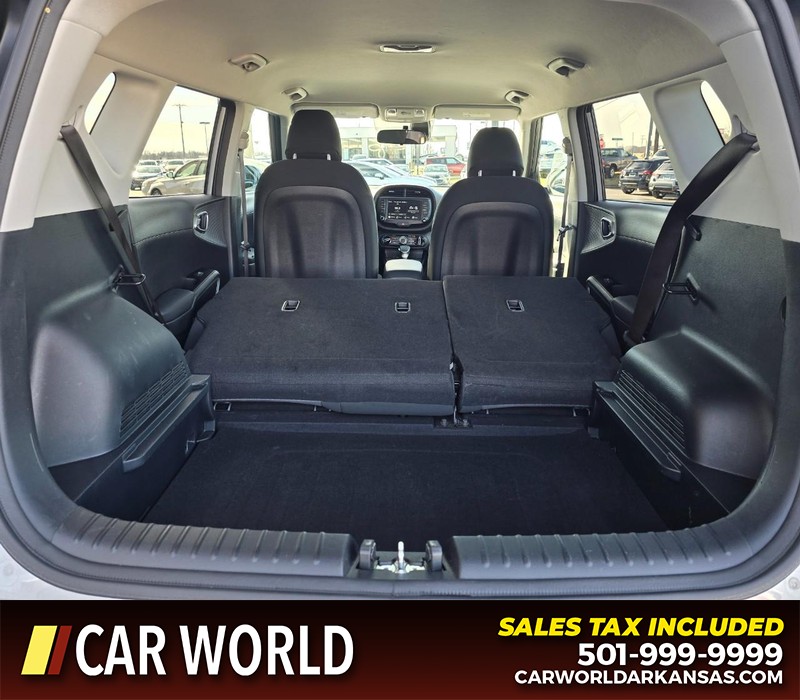 Kia Soul Vehicle Full-screen Gallery Image 15