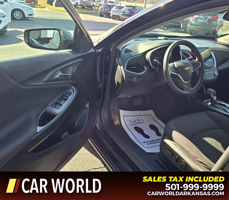 Chevrolet Malibu Vehicle Full-screen Gallery Image 7