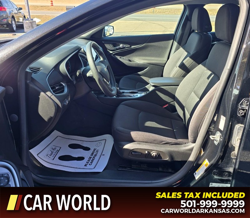 Chevrolet Malibu Vehicle Full-screen Gallery Image 8