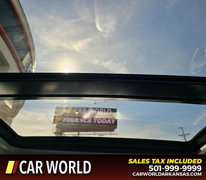 Chevrolet Malibu Vehicle Full-screen Gallery Image 19