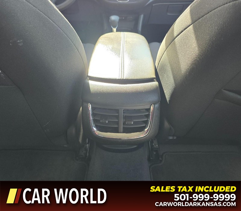 Chevrolet Malibu Vehicle Full-screen Gallery Image 20