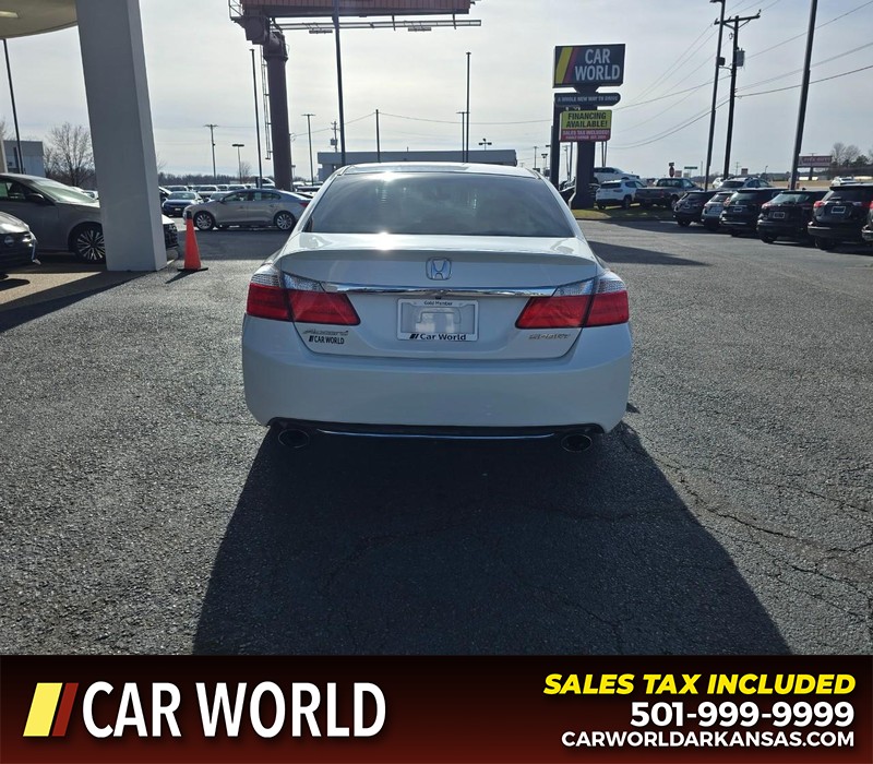 Honda Accord Sedan Vehicle Full-screen Gallery Image 5