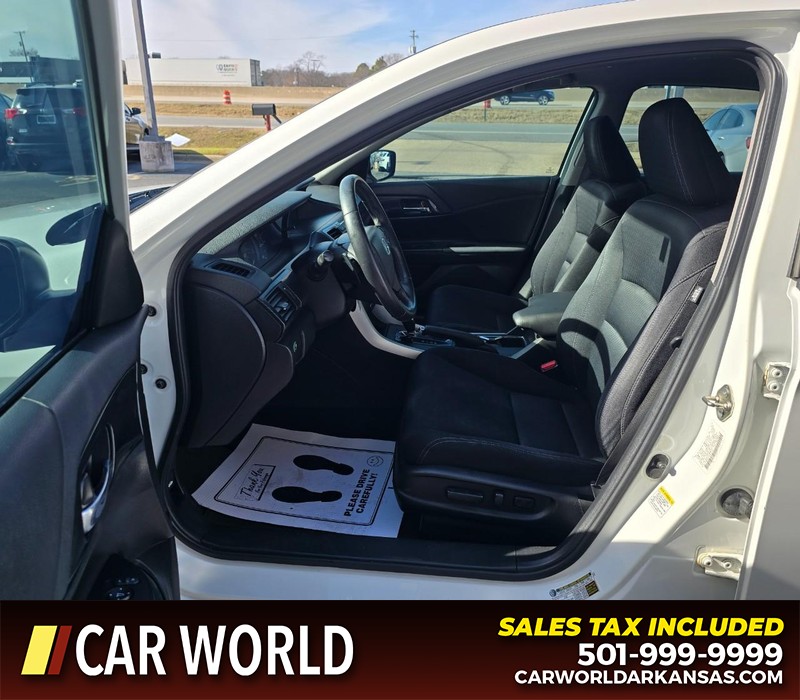 Honda Accord Sedan Vehicle Full-screen Gallery Image 8