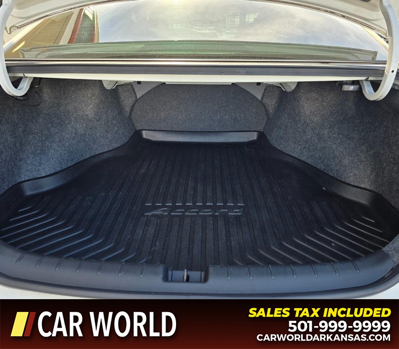 Honda Accord Sedan Vehicle Full-screen Gallery Image 14