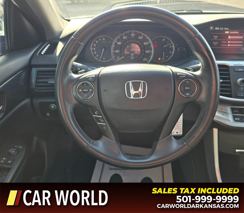 Honda Accord Sedan Vehicle Full-screen Gallery Image 15