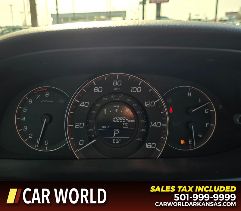 Honda Accord Sedan Vehicle Full-screen Gallery Image 17