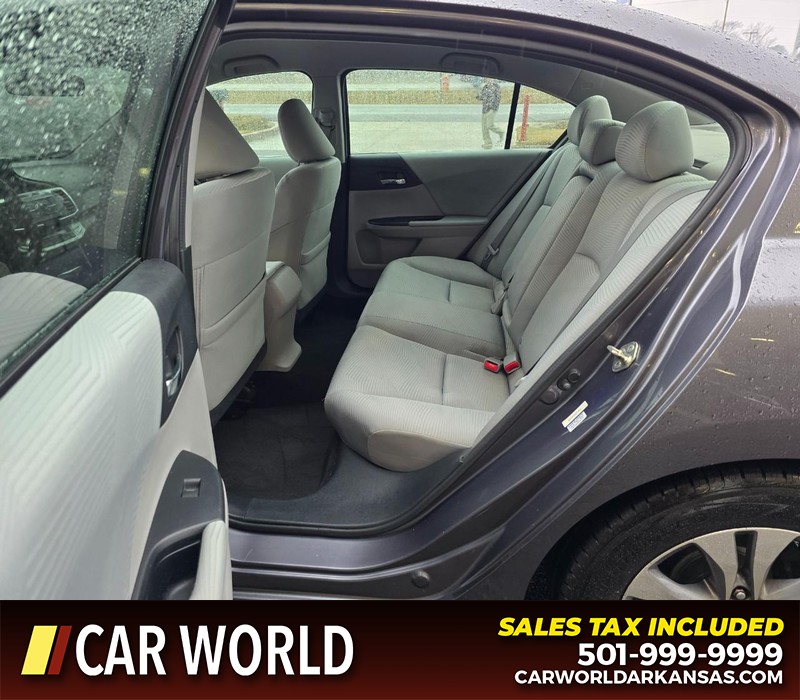 Honda Accord Sedan Vehicle Full-screen Gallery Image 10