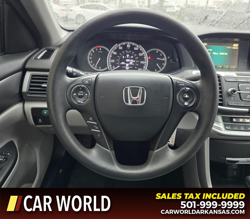 Honda Accord Sedan Vehicle Full-screen Gallery Image 14