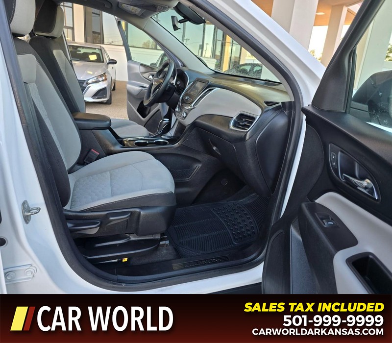 Chevrolet Equinox Vehicle Full-screen Gallery Image 11