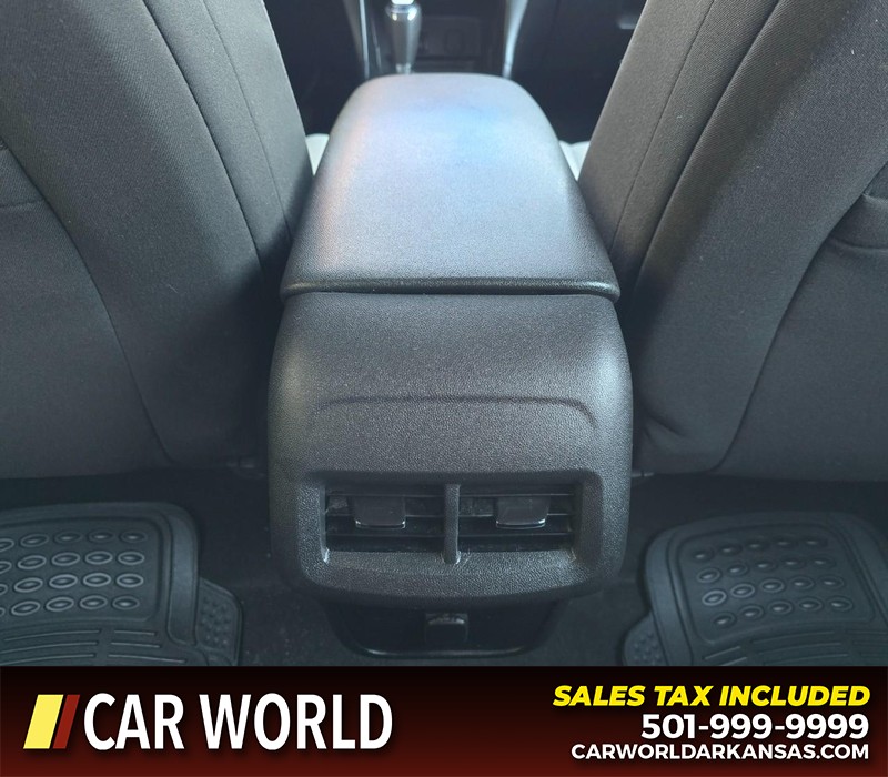 Chevrolet Equinox Vehicle Full-screen Gallery Image 19