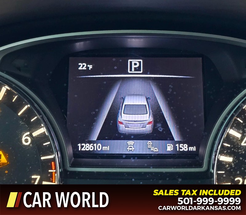 Nissan Altima Vehicle Full-screen Gallery Image 16