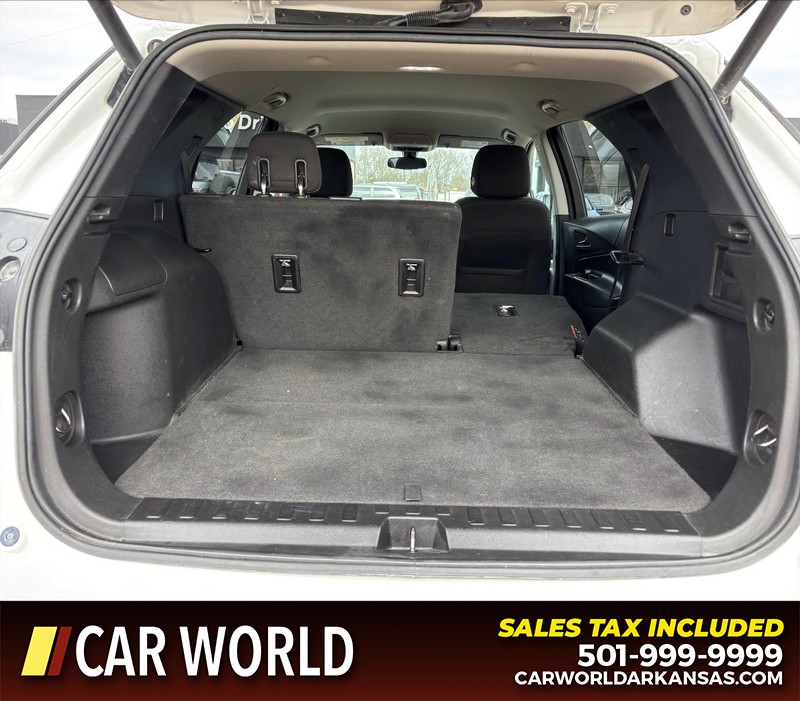 Chevrolet Equinox Vehicle Full-screen Gallery Image 6