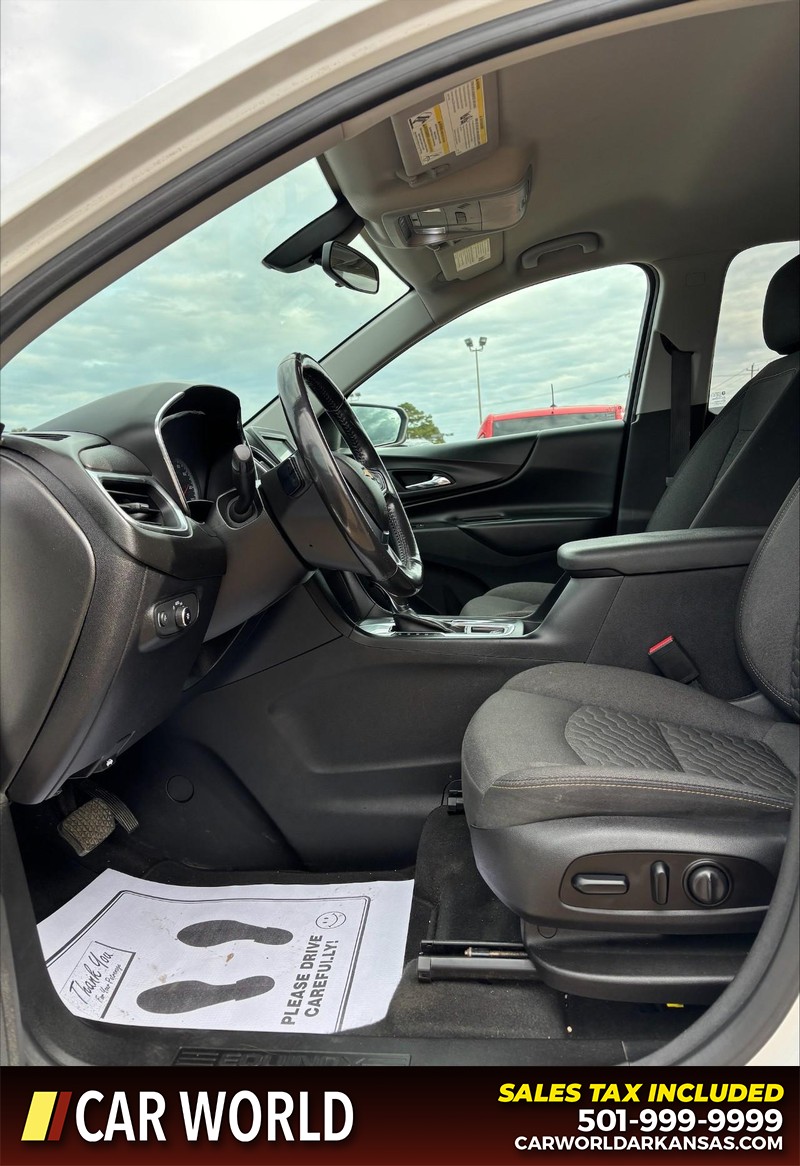 Chevrolet Equinox Vehicle Full-screen Gallery Image 13