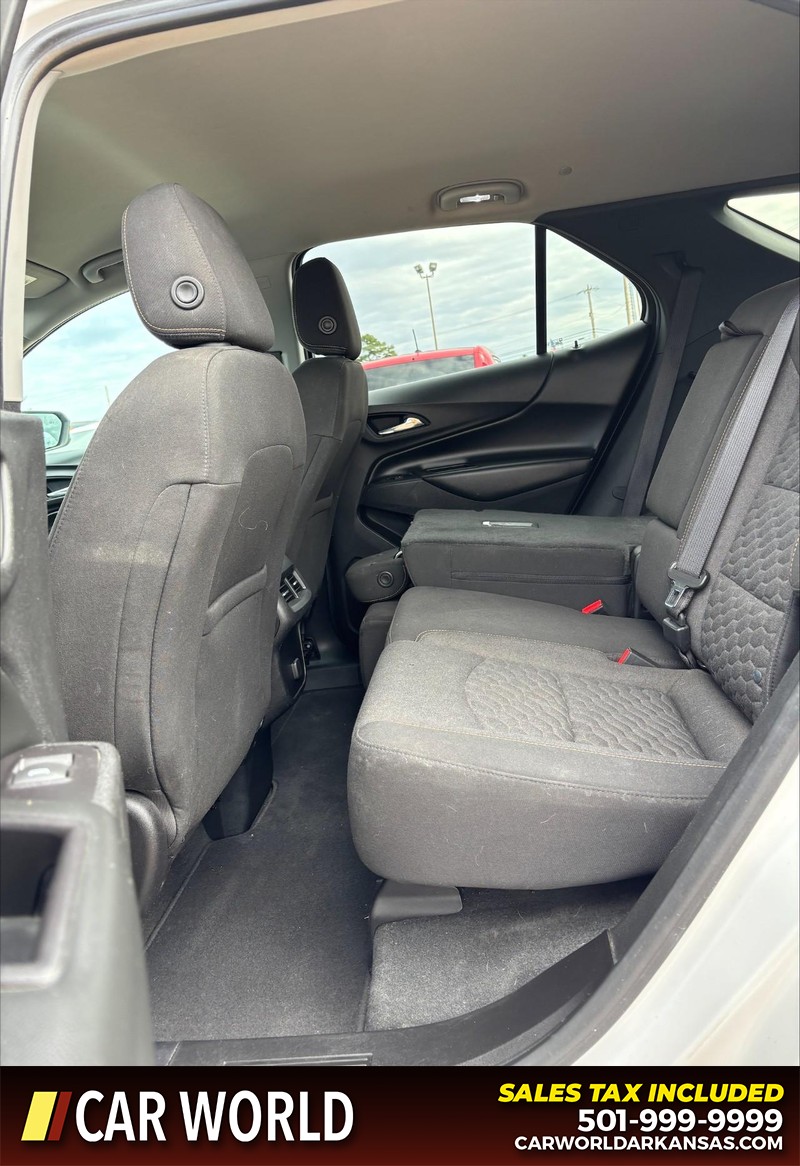 Chevrolet Equinox Vehicle Full-screen Gallery Image 15