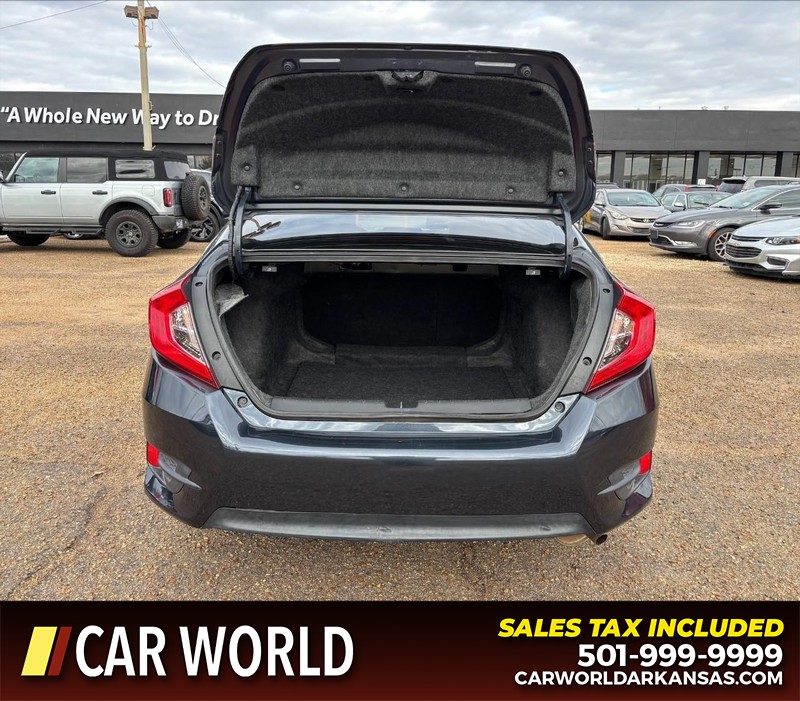 Honda Civic Sedan Vehicle Full-screen Gallery Image 5