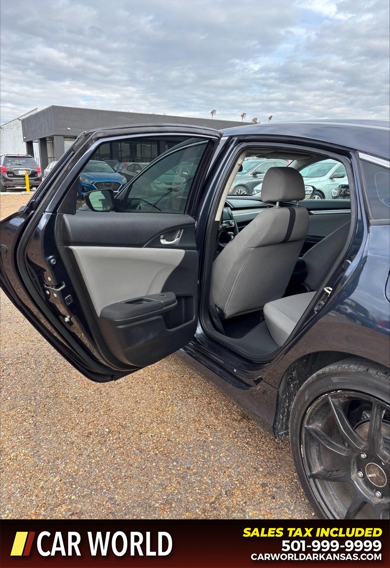 Honda Civic Sedan Vehicle Full-screen Gallery Image 14