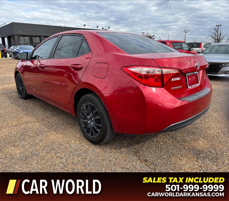 Toyota Corolla Vehicle Full-screen Gallery Image 7