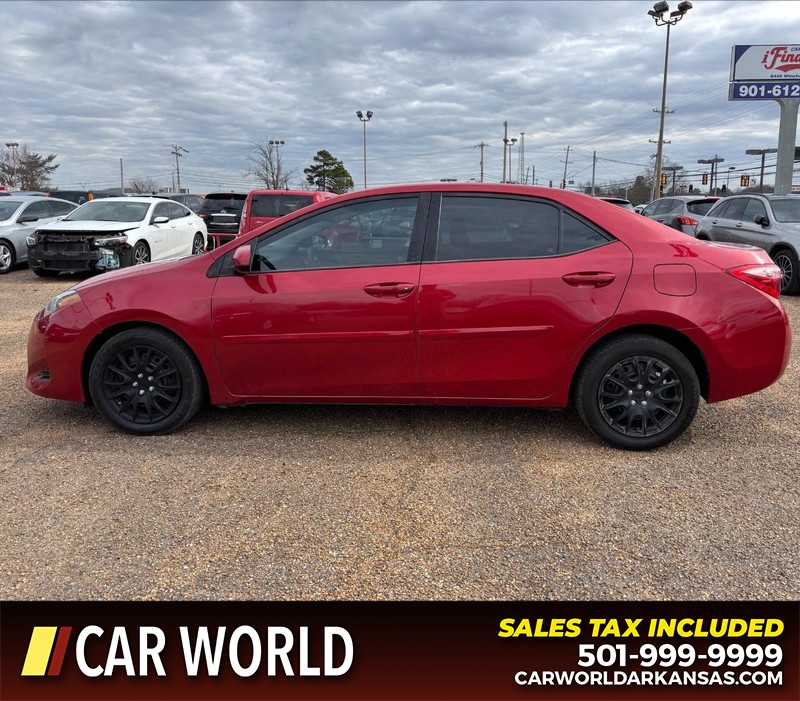 Toyota Corolla Vehicle Full-screen Gallery Image 8