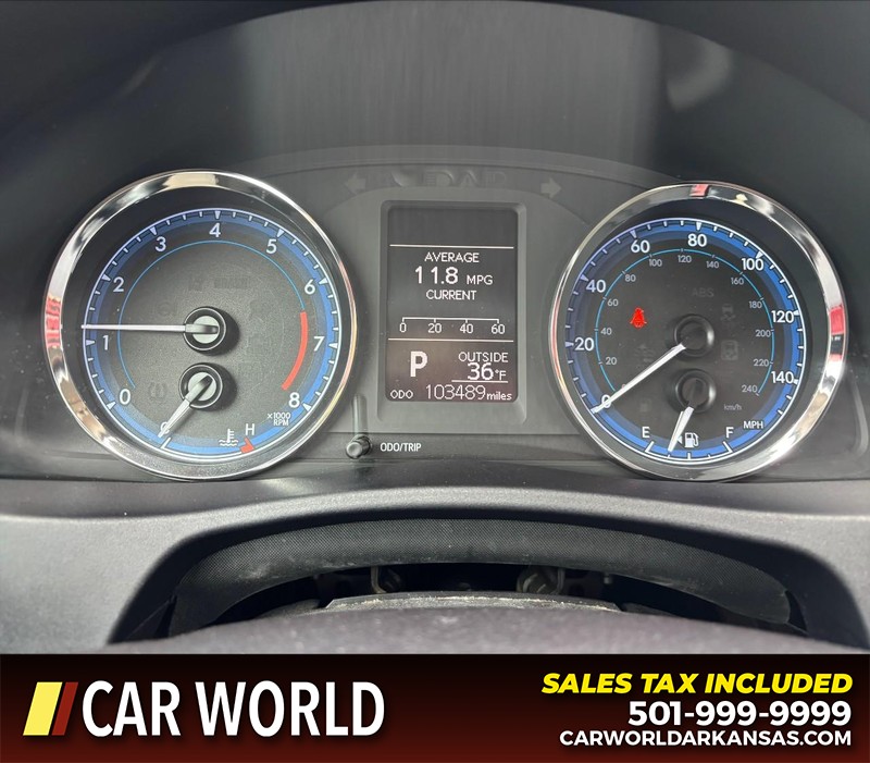 Toyota Corolla Vehicle Full-screen Gallery Image 19