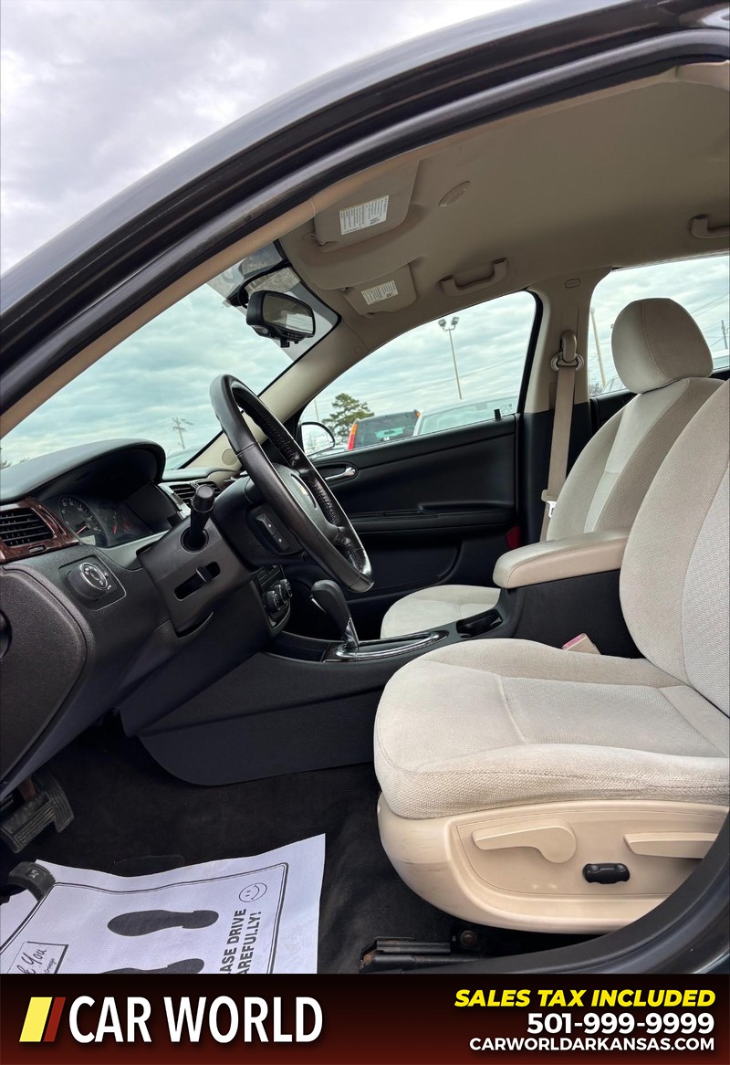 Chevrolet Impala Limited Vehicle Full-screen Gallery Image 13