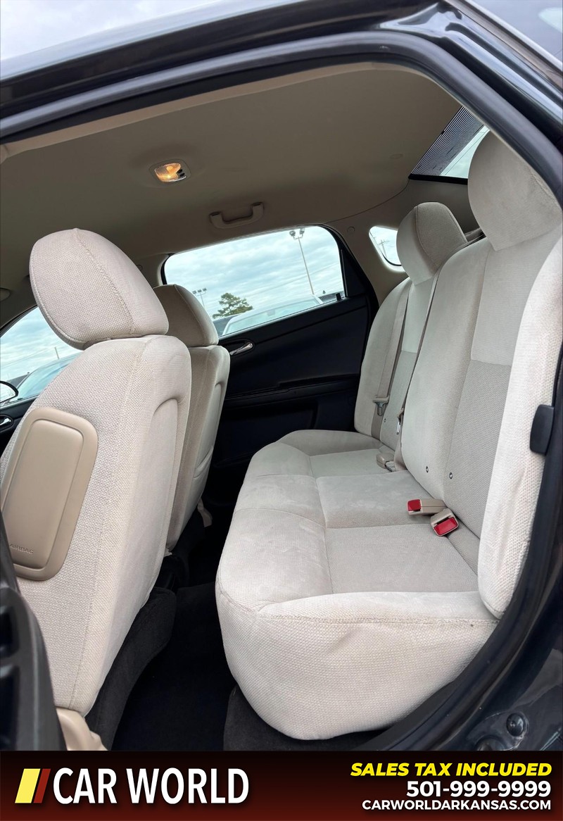 Chevrolet Impala Limited Vehicle Full-screen Gallery Image 15