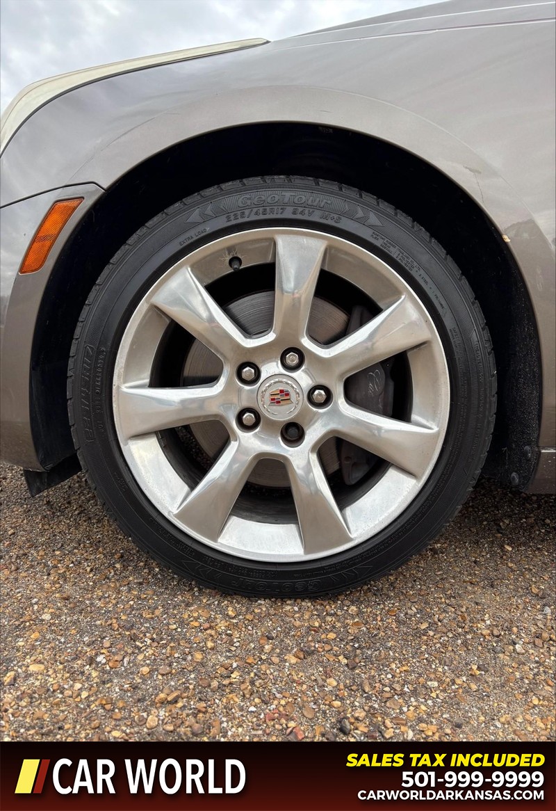 Cadillac ATS Vehicle Full-screen Gallery Image 11