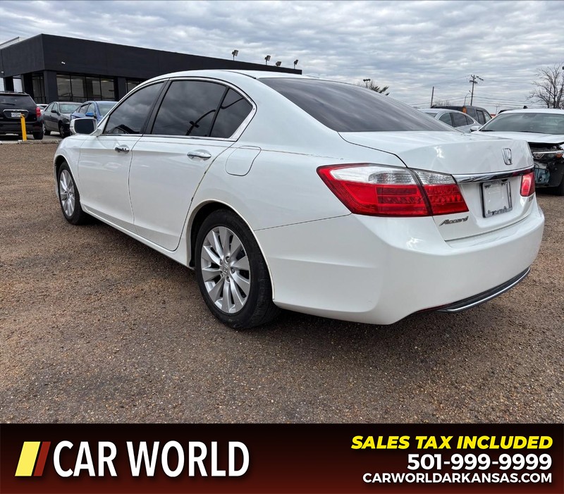 Honda Accord Sedan Vehicle Full-screen Gallery Image 7