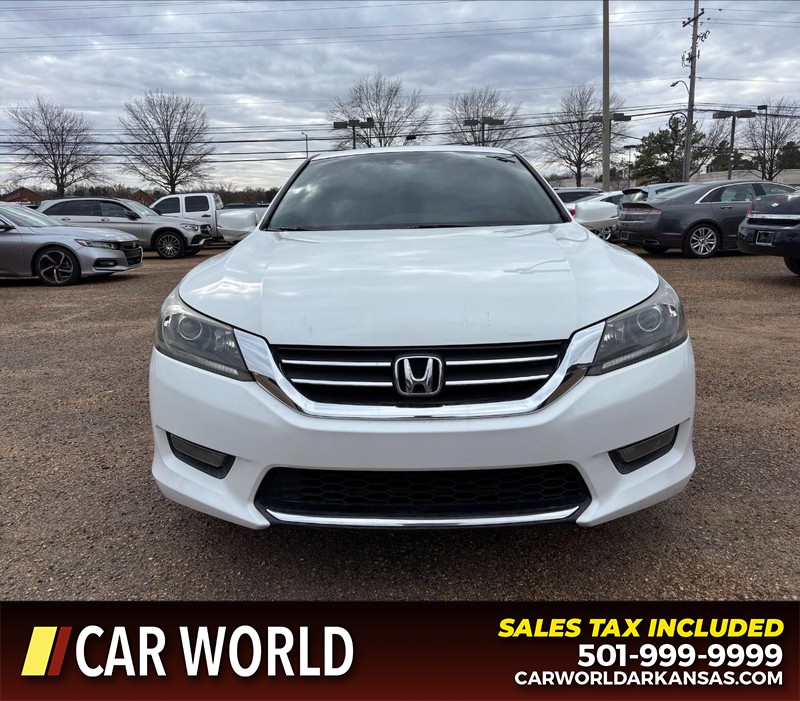 Honda Accord Sedan Vehicle Full-screen Gallery Image 10