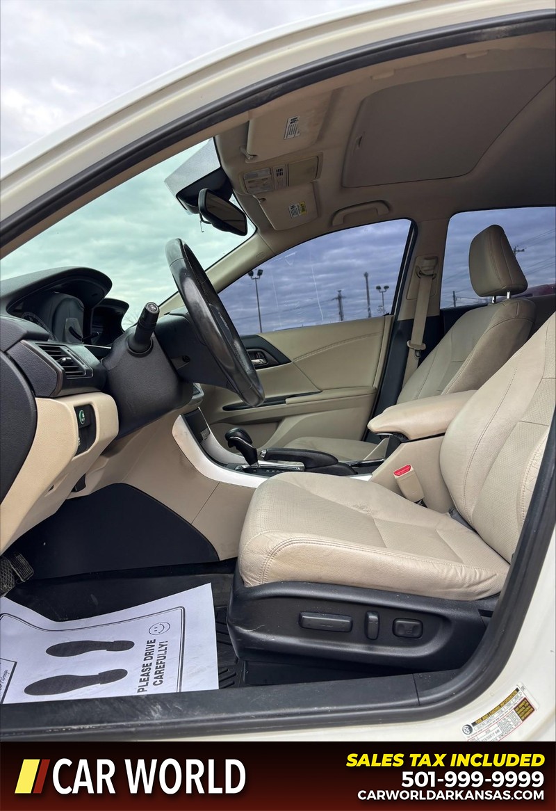 Honda Accord Sedan Vehicle Full-screen Gallery Image 13