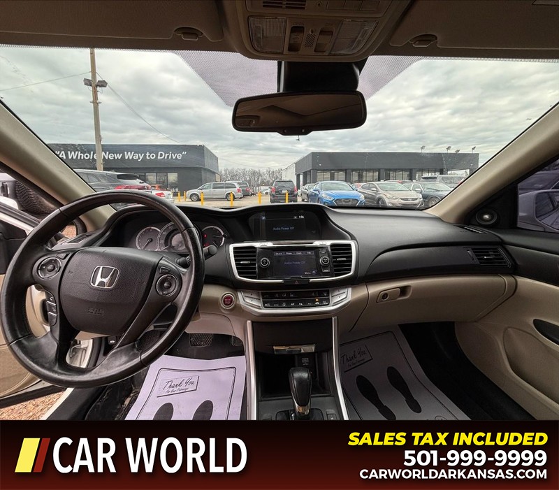 Honda Accord Sedan Vehicle Full-screen Gallery Image 16