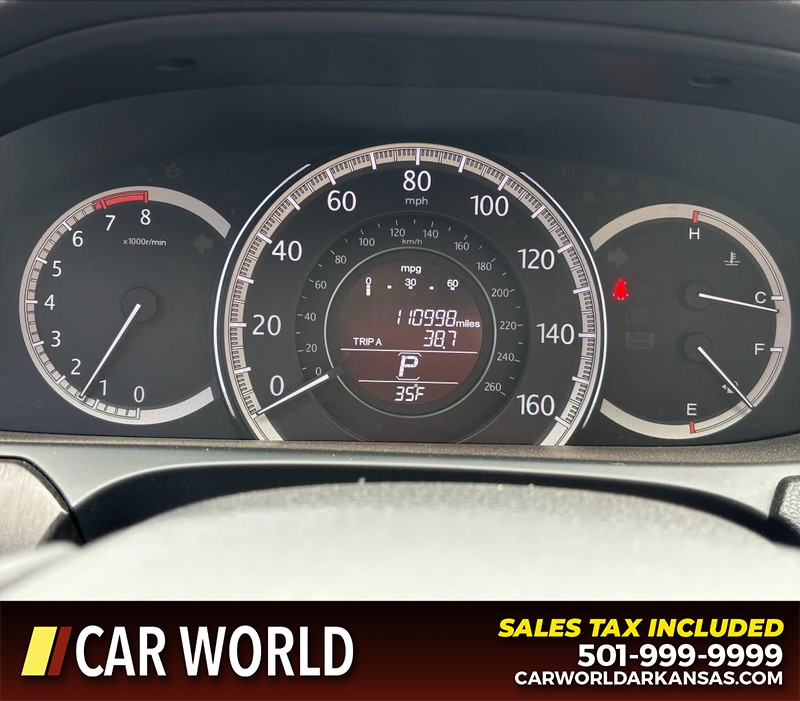 Honda Accord Sedan Vehicle Full-screen Gallery Image 20