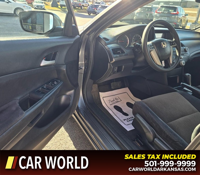 Honda Accord Sedan Vehicle Full-screen Gallery Image 7