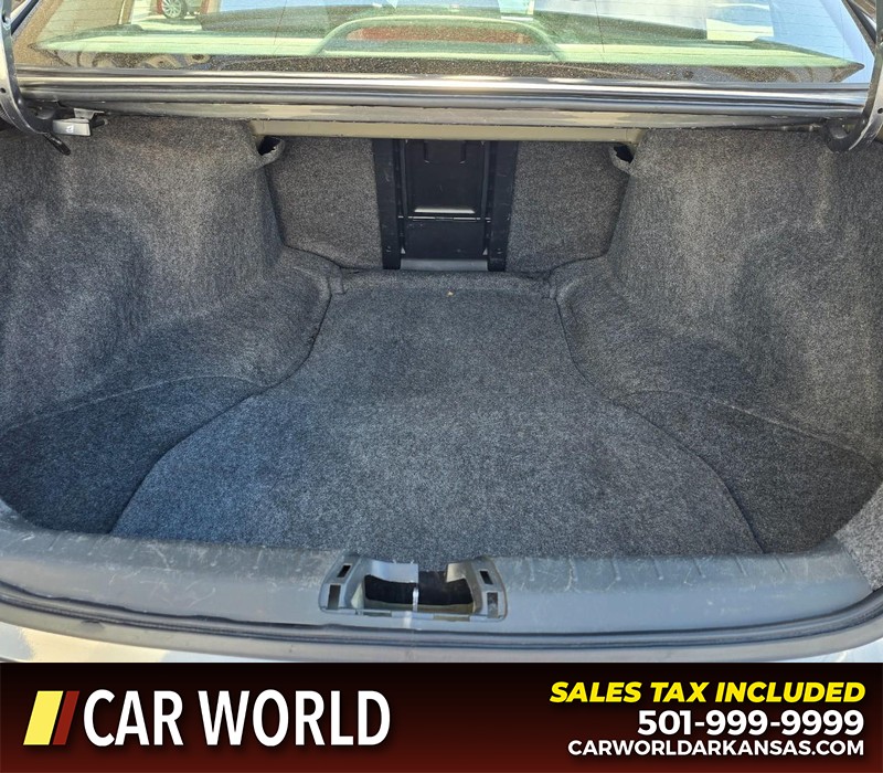 Honda Accord Sedan Vehicle Full-screen Gallery Image 13