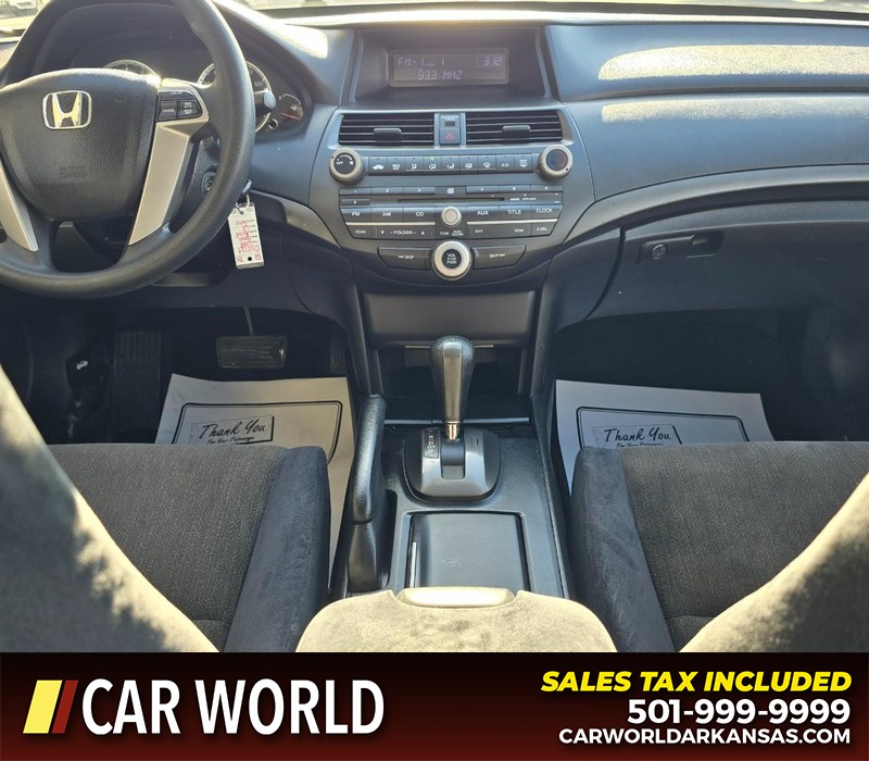 Honda Accord Sedan Vehicle Full-screen Gallery Image 17