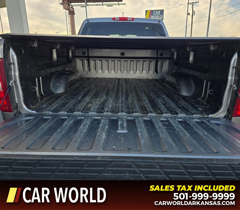 Chevrolet Silverado 1500 Vehicle Full-screen Gallery Image 15