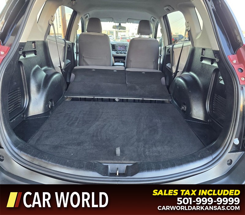 Toyota RAV4 Vehicle Full-screen Gallery Image 14