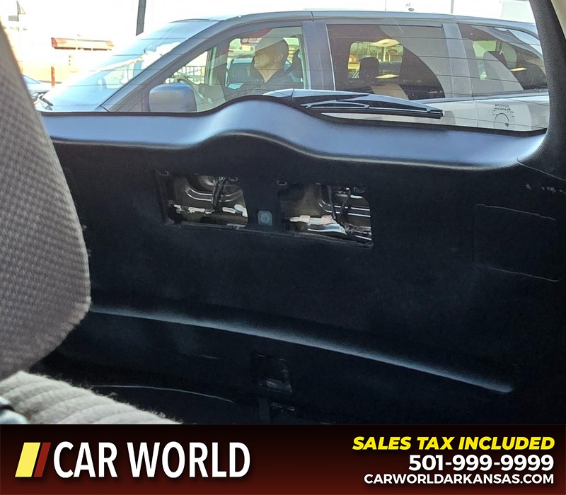 Toyota RAV4 Vehicle Full-screen Gallery Image 15