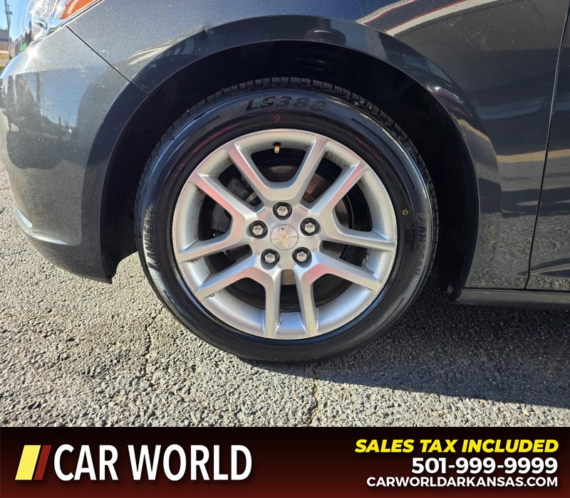 Chevrolet Malibu Vehicle Full-screen Gallery Image 6